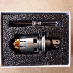 Projektor Laser LED 12V 4000 Lumen Sockel P 43 T (H4)